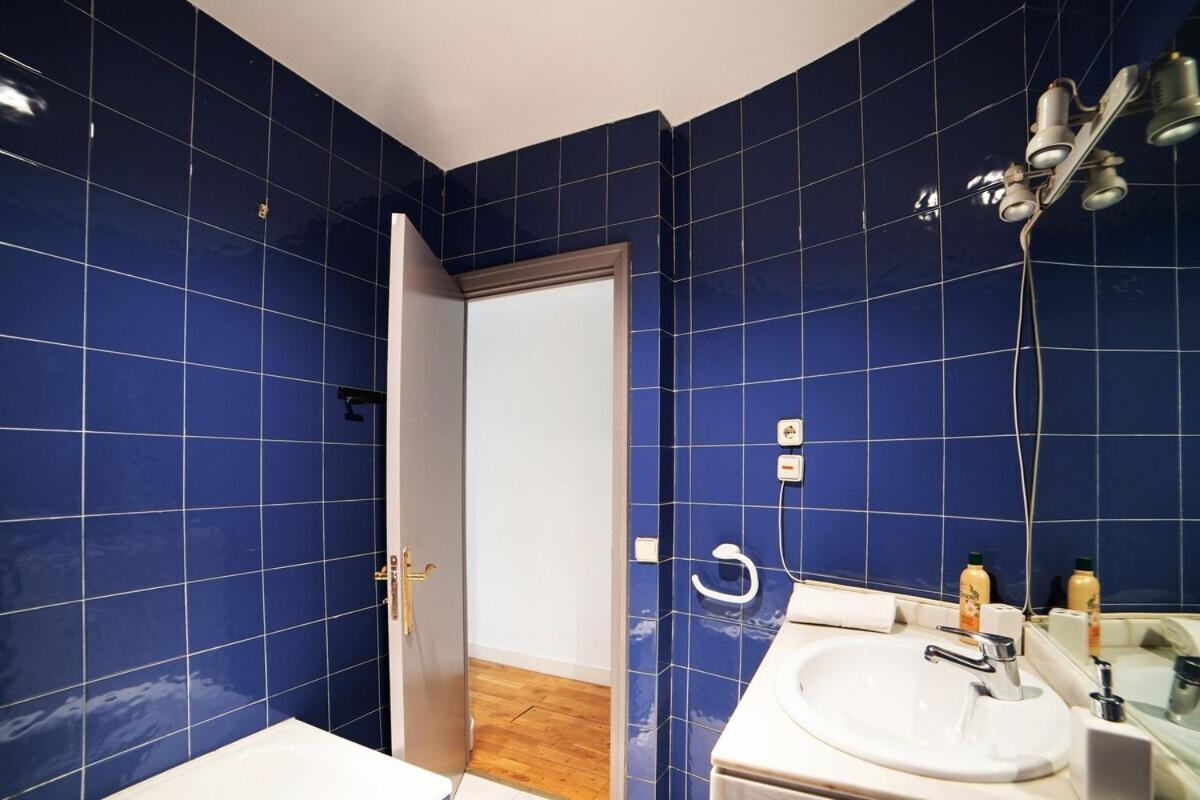Bright Apartment In Historical City Center Madrid Exterior foto